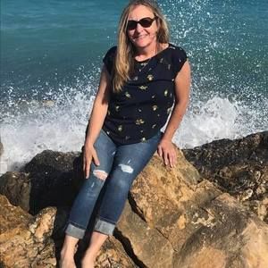 Meet your Posher, Caroline